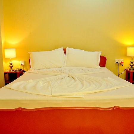 เฟรนช์ การ์เด้น ทัวริสท์ เรสท์ Hotel อนุราธปุระ ภายนอก รูปภาพ
